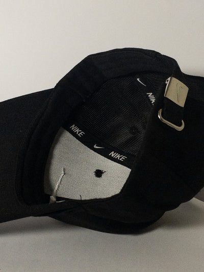 04) Nike Baseball Cap